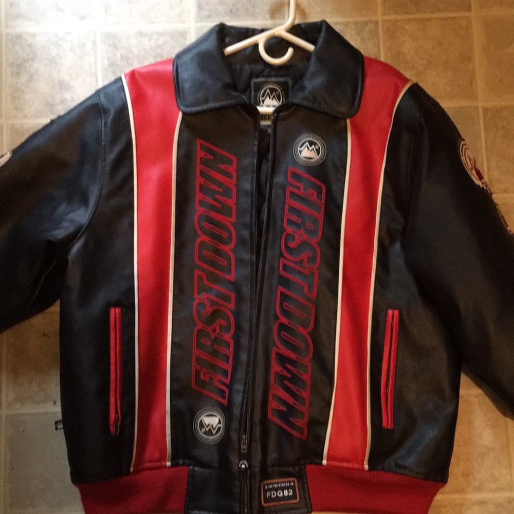 Leather jacket - Picture 2 of 2